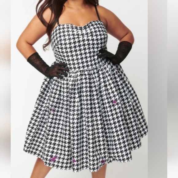 Unique Vintage Dresses & Skirts - Unique Vintage black and white houndstooth spider swing dress size 20
